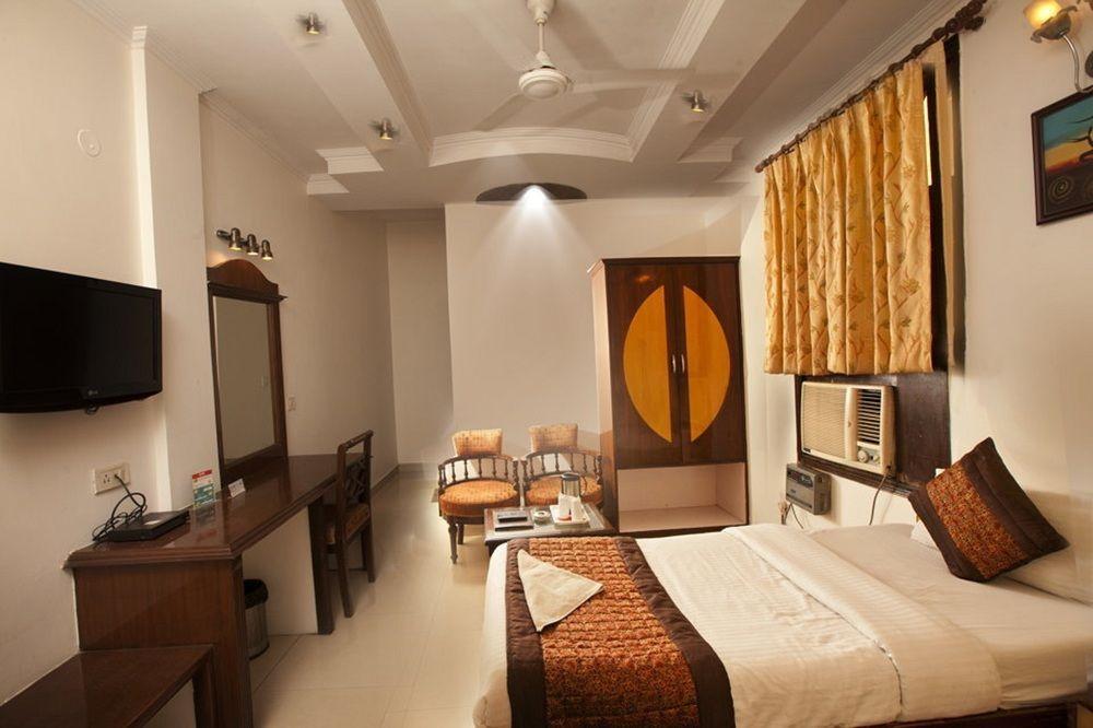 Treebo Paras International Delhi Kültér fotó